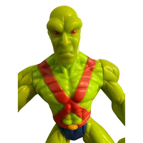 1998 DC Comics Martian Manhunter Action Figure Hasbro Green Red Blue Boots 5" - Picture 2 of 5